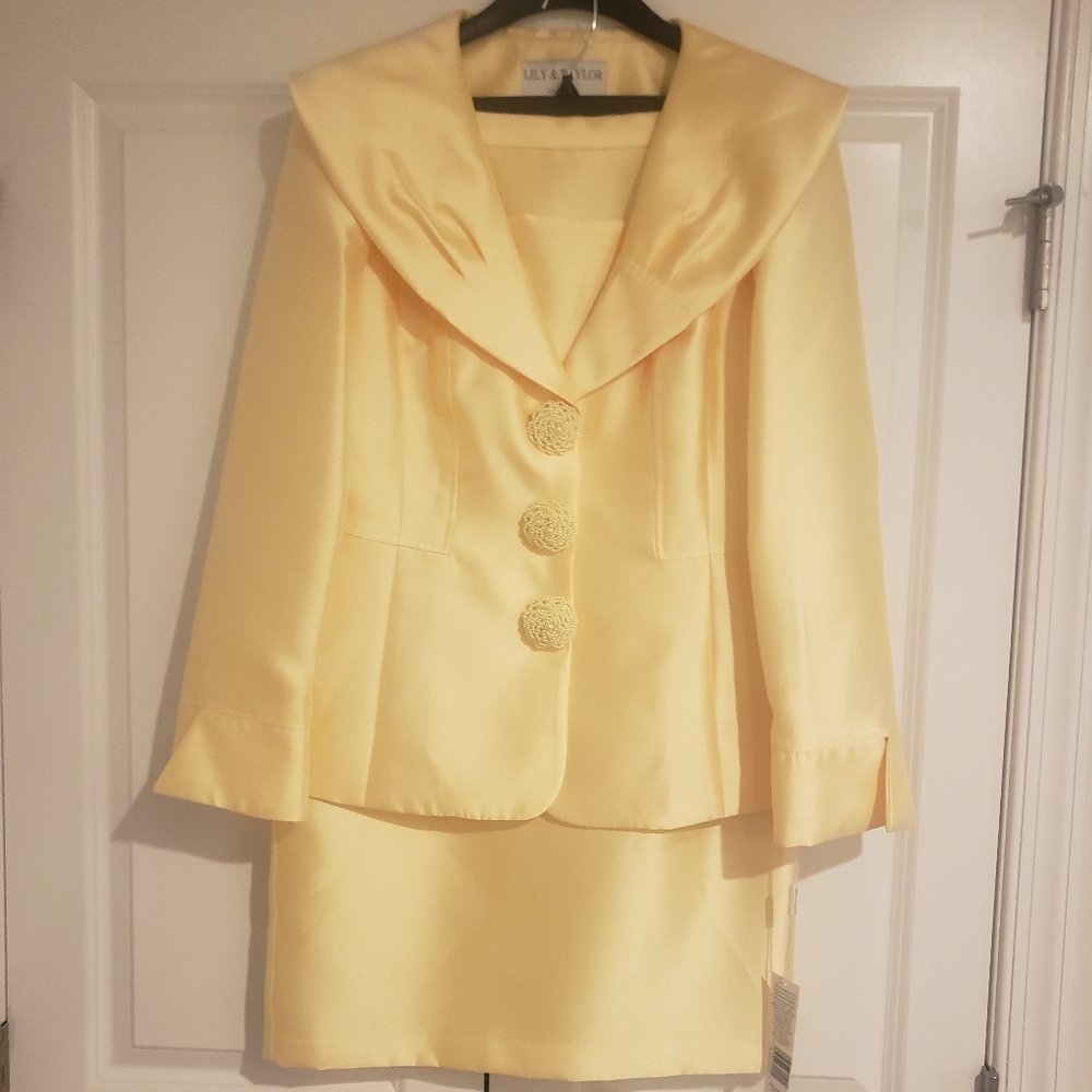 Dress - Picture 3 of 5